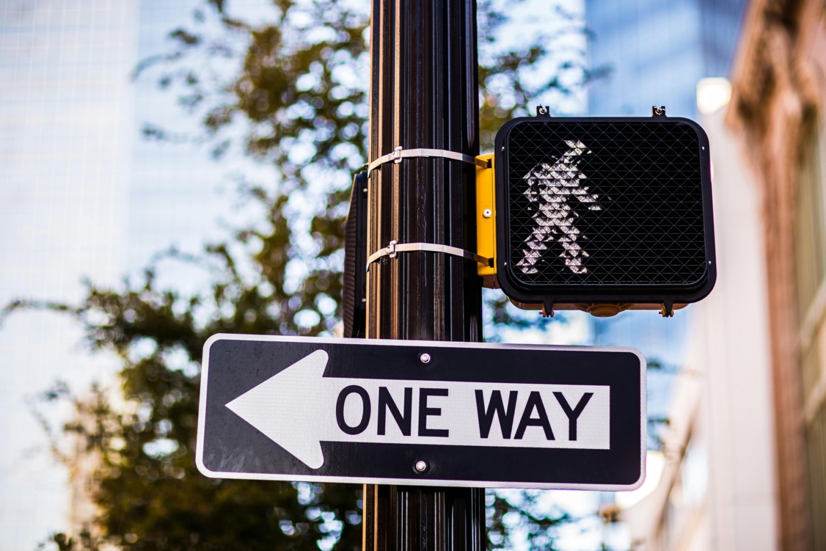 voetgangers teken en one way verkeersbord